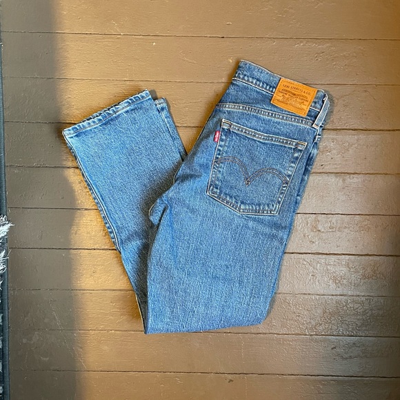 LEVIS WEDGIE FIT JEANS - Picture 1 of 2